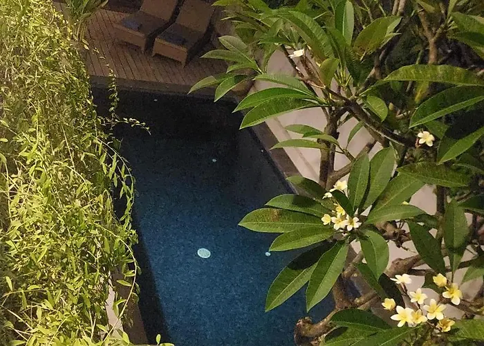Bale * Seminyak (Bali)